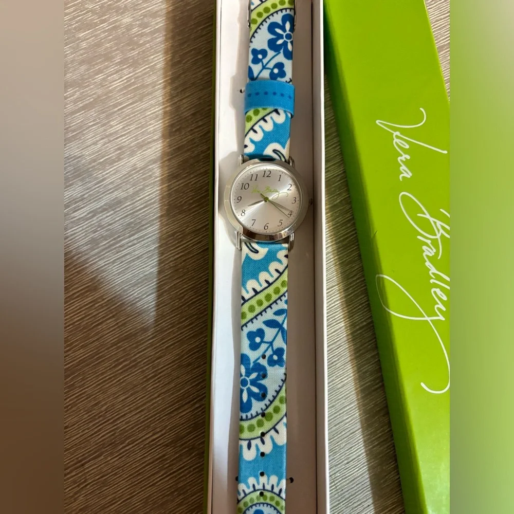 NWT Vera Bradley Blue Floral Watch